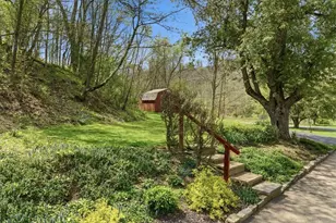 2038 Hookstown Grade Rd, Findlay Township, PA 15026 - Photo 22