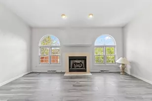 2408 Briarhill Ct, White Oak, PA 15131 - Photo 8
