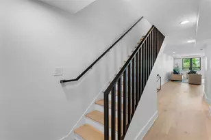 3211 Dobson St, Pittsburgh, PA 15219 - Photo 2
