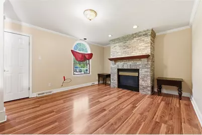 2346 Nicholson Rd, Pittsburgh, PA 15143 - Photo 4