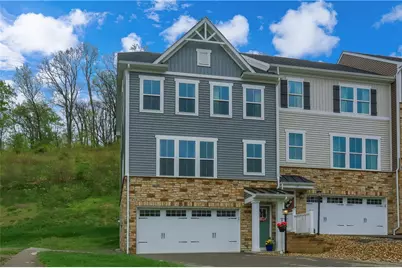 133 Moyer Hill Dr, Cranberry Township, PA 16066 - Photo 2
