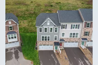 133 Moyer Hill Dr, Cranberry Township, PA 16066 - Photo 4
