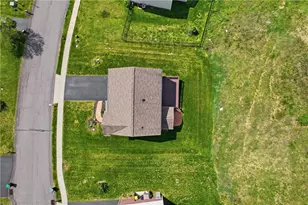 1066 Granite Dr, McDonald, PA 15057 - Photo 6