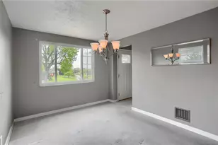 601 Lochinvar Dr, Pittsburgh, PA 15237 - Photo 16