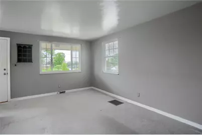 601 Lochinvar Dr, Pittsburgh, PA 15237 - Photo 8