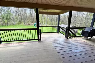 190 Pew Rd, Findley Township, PA 16137 - Photo 10