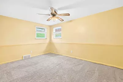 1033 Old Hills Rd, Elizabeth Twp/Boro, PA 15135 - Photo 16