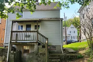 716 Park Ave, Ellwood City, PA 16117 - Photo 6