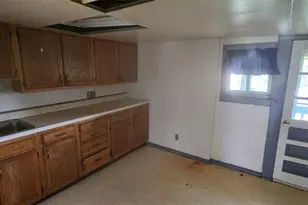 716 Park Ave, Ellwood City, PA 16117 - Photo 8