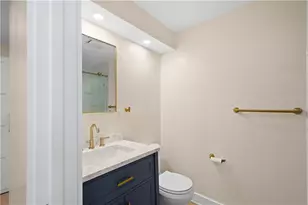 204 Buckels Ave, Houston, PA 15342 - Photo 26