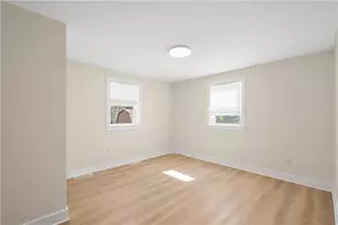 204 Buckels Ave, Houston, PA 15342 - Photo 20