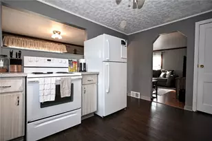 507 Welty Ave, Jeannette, PA 15644 - Photo 24