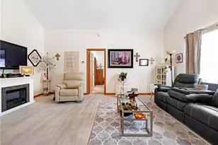 1108 Timberwood Dr, Chippewa Township, PA 15010 - Photo 6