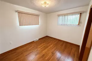 322 Kozak Way, Mt Pleasant Boro, PA 15666 - Photo 12
