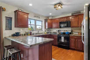 372 Cherokee Dr, Chippewa Township, PA 15010 - Photo 12