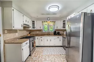 1034 Preston Dr, North Versailles, PA 15137 - Photo 16