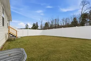 237 Smith Ln, Chippewa Township, PA 15010 - Photo 6