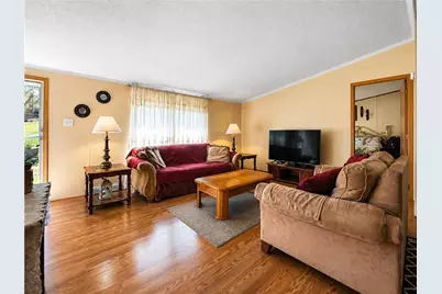34 First Street, Ellwood City, PA 16117 - Photo 4
