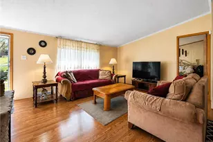 34 1st St, Ellwood City, PA 16117 - Photo 4
