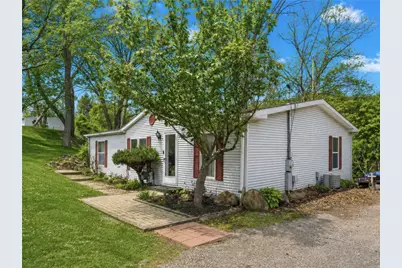 34 First Street, Ellwood City, PA 16117 - Photo 2
