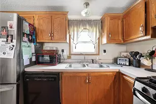 34 1st St, Ellwood City, PA 16117 - Photo 12