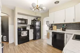 1916 Hillside Ave, Windber, PA 15963 - Photo 16