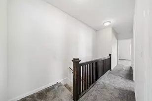 602 Division St, Jeannette, PA 15644 - Photo 12
