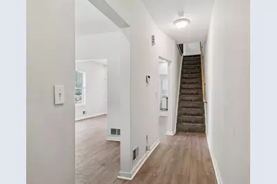 602 Division Street, Jeannette, PA 15644 - Photo 2