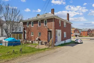 602 Division St, Jeannette, PA 15644 - Photo 18