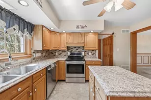 94 Corbett Ave, Irwin, PA 15642 - Photo 6