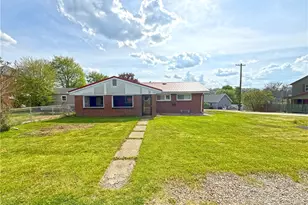 133 Beale Ave, Leechburg Boro, PA 15656 - Photo 2