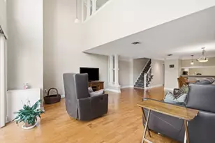 4007 Charlemagne Cir, Ross Twp, PA 15237 - Photo 6