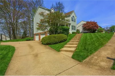 501 Saint Phillips Ct, Cranberry Township, PA 16066 - Photo 4