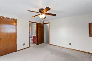 213 Winslow Dr, Oakdale, PA 15071 - Photo 14