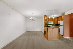 1500 Cochran Rd, Scott Township, PA 15243 - Photo 16