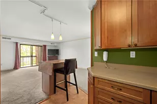 1500 Cochran Rd, Scott Township, PA 15243 - Photo 20