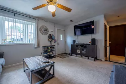327 Beech Rd, Pittsburgh, PA 15239 - Photo 8