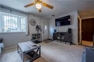 327 Beech Rd, Pittsburgh, PA 15239 - Photo 8