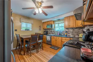 327 Beech Rd, Pittsburgh, PA 15239 - Photo 14