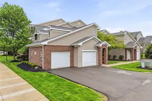 910 Stockton Ridge, Cranberry Township, PA 16066 - Photo 2