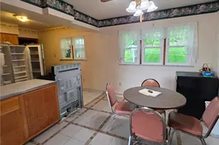 541 Morningstar Dr, Ellwood City, PA 16117 - Photo 4
