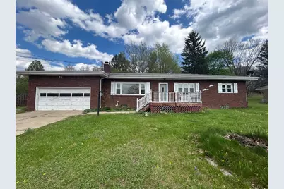 541 Morningstar Dr, Ellwood City, PA 16117 - Photo 2
