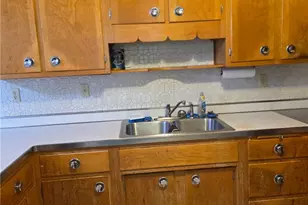 541 Morningstar Dr, Ellwood City, PA 16117 - Photo 6