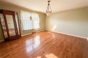 104 Dakotah Dr, Center Township, PA 16001 - Photo 14