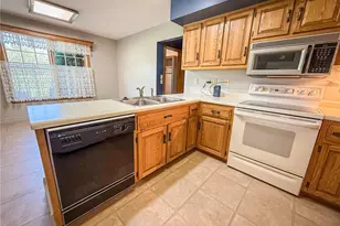 104 Dakotah Dr, Center Township, PA 16001 - Photo 10
