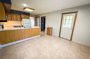 104 Dakotah Dr, Center Township, PA 16001 - Photo 12