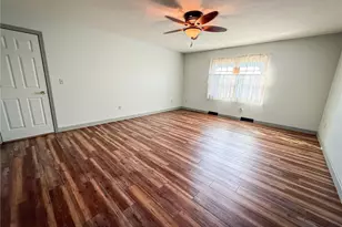 104 Dakotah Dr, Center Township, PA 16001 - Photo 24