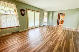 104 Dakotah Dr, Center Township, PA 16001 - Photo 6
