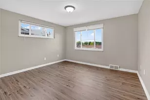 3220 Overlook Dr, Liberty Boro, PA 15133 - Photo 14