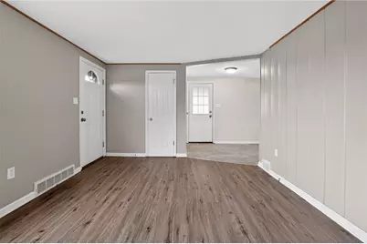 3220 Overlook Dr, Liberty Boro, PA 15133 - Photo 2